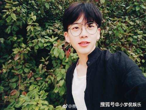 吃瓜网红桂哥是谁呀视频,视频走红背后的故事