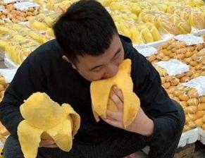 男摆摊网红吃瓜事件